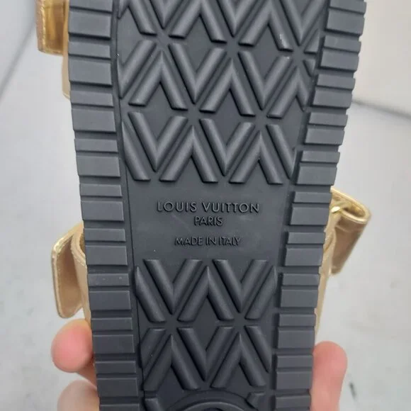 Louis Vuitton Gold Buckle Bom Dia Monogram Flat Slide Sandal - Picture 8 of 14